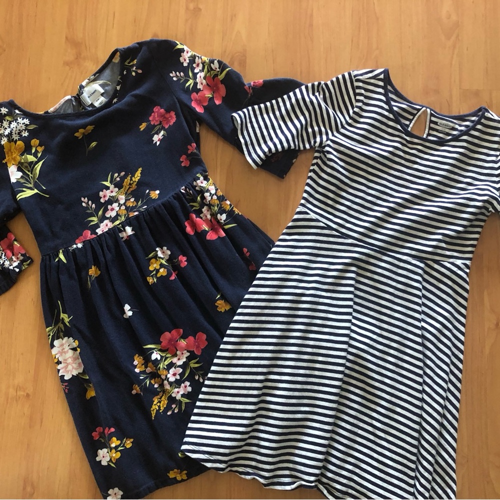 Old Navy Girls Navy Floral and Navy Stripe Dresses size 8
